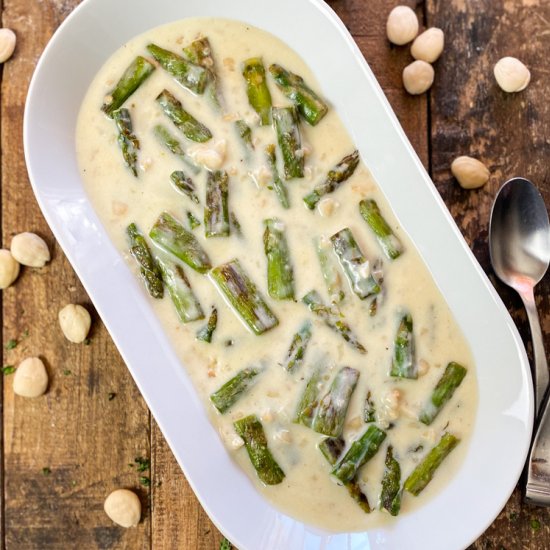 Asparagus with Creamy Almond Sauce