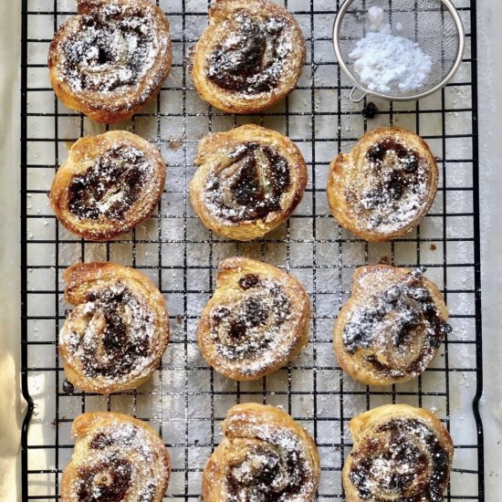 Puff Pastry Mince Pie Pinwheels