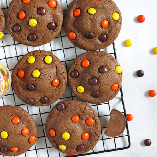 Reese’s Stuffed Chocolate Cookies