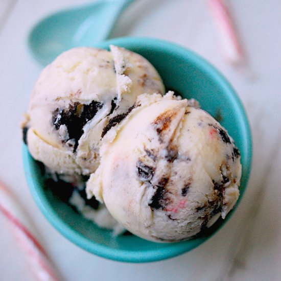 Holiday mint and cookies ice cream