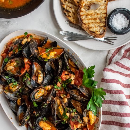 Mussels with Beans and Tomatoes