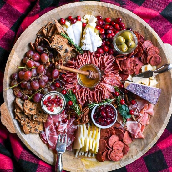 Beautiful Holiday Charcuterie Board