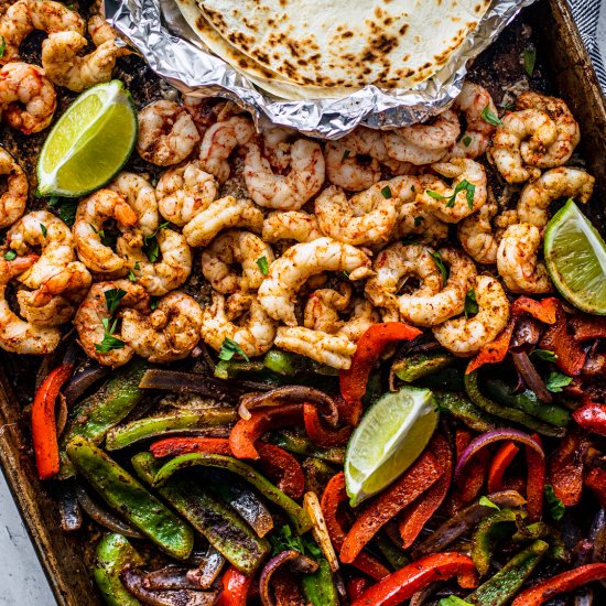 sheet pan shrimp fajitas