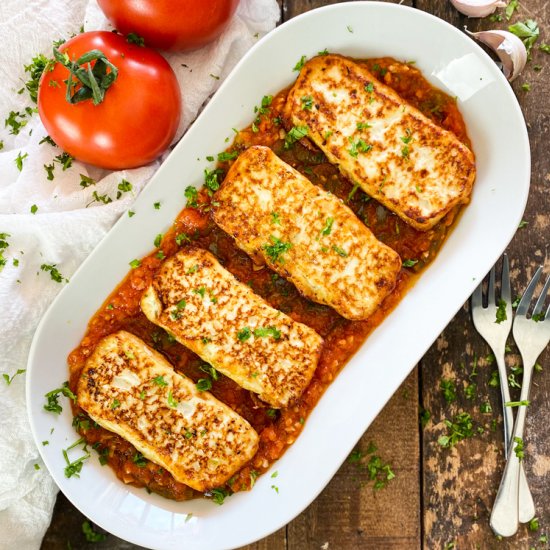 Fried Cheese with Tomato Sauce