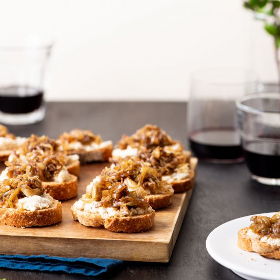 Caramelized Onion Crostini