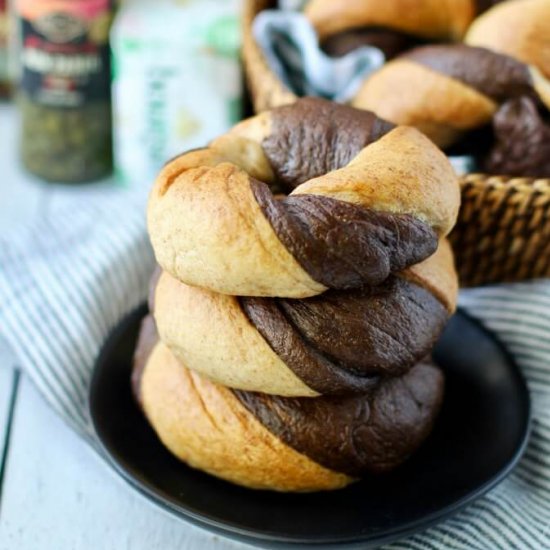 Marbled Rye Bagels