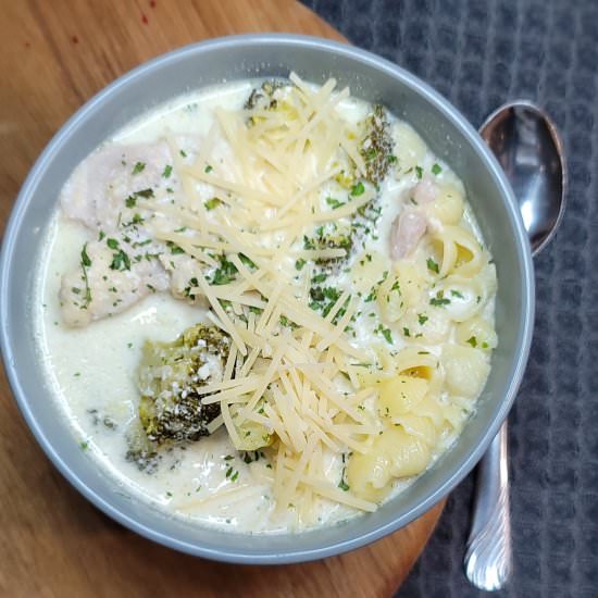 Chicken Broccoli Alfredo Soup