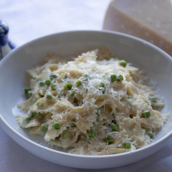 Farfalle with Ricotta and Peas