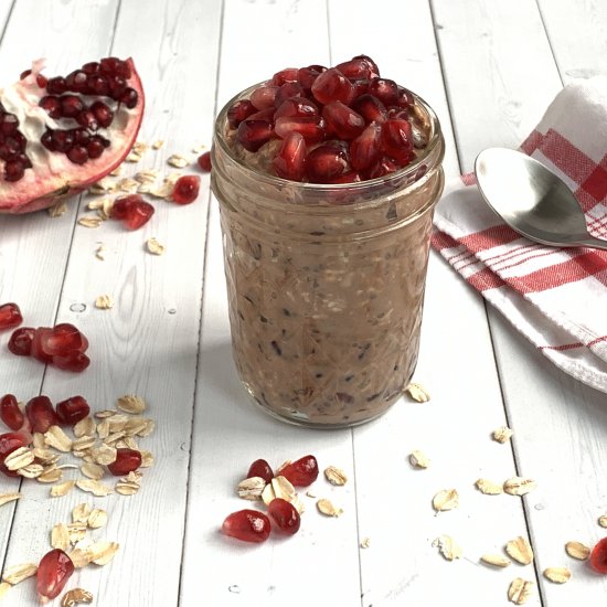 Chocolate Pom Overnight Oats