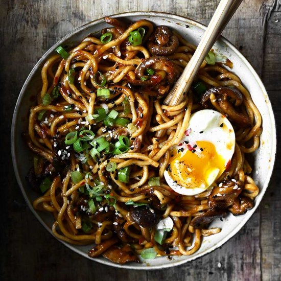 Spicy Garlic Shiitake Noodles