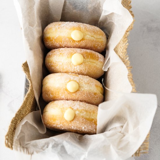 EASY CUSTARD DOUGHNUTS