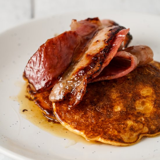 SWEETCORN FRITTERS & MAPLE BACON