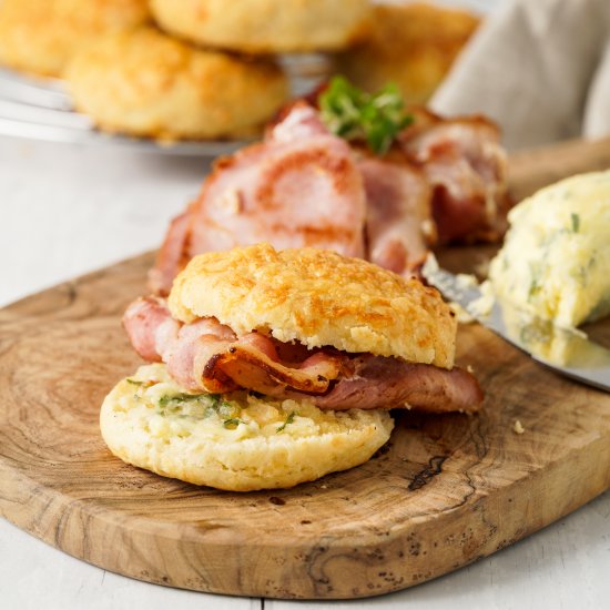 CHEDDAR SCONES WITH SMOKED BUTTER