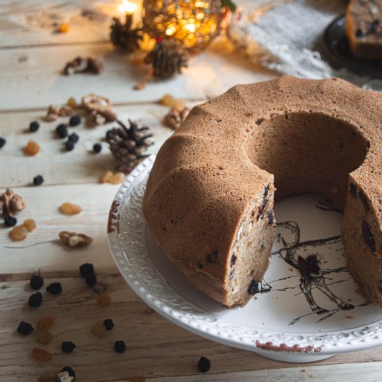 CHRISTMAS CAKE WITH DRIED FRUITS AN