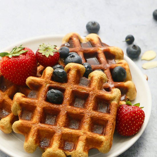 Healthy Banana Waffles