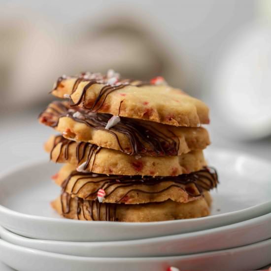 Peppermint shortbread cookies