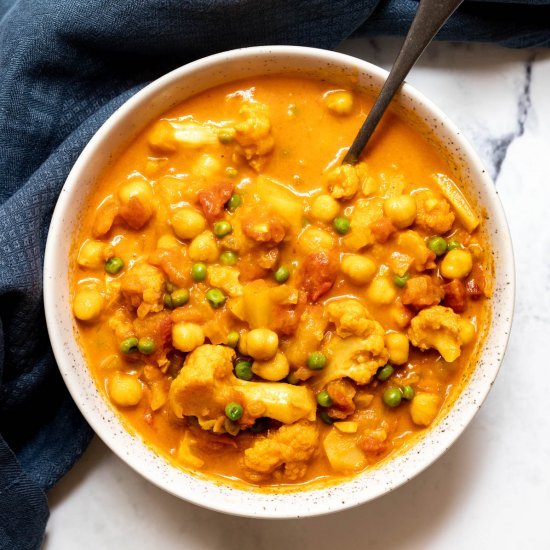 Cauliflower Chickpea Curry