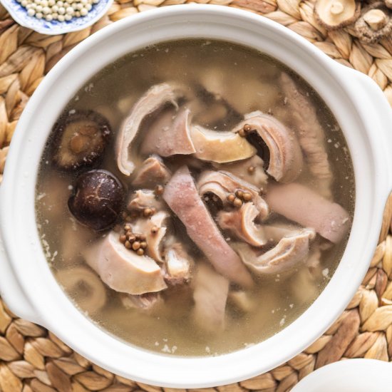 Pig Stomach Soup with Peppercorns