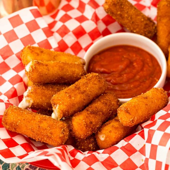 Easy Fried Mozzarella Sticks