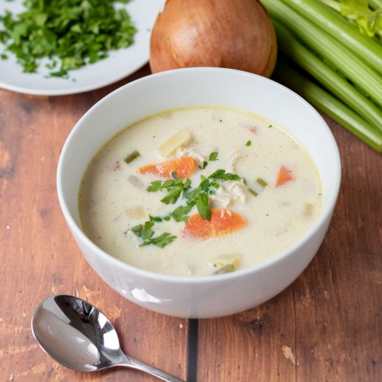 Healthy Creamy Chicken Potato Soup