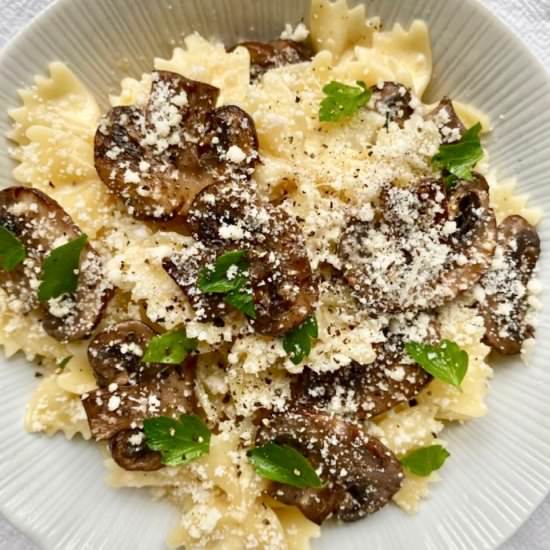 Creamy Mushroom Pasta