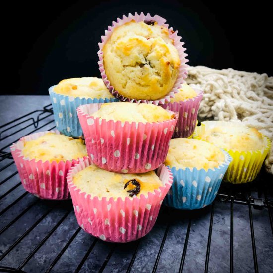 Eggless tutti frutti cupcakes