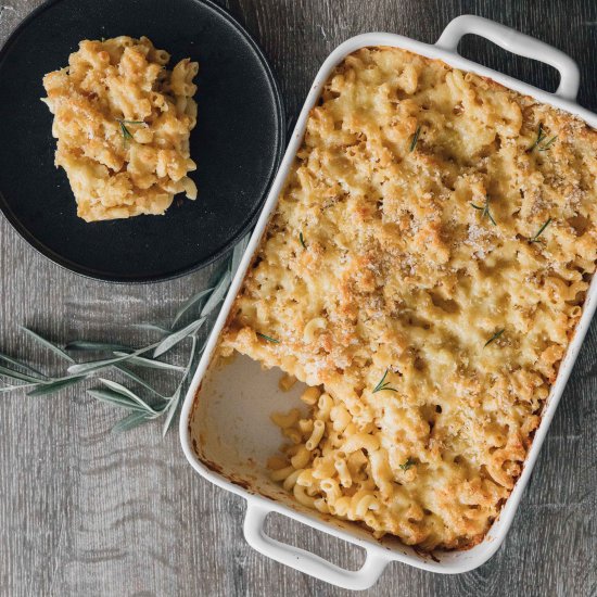 Baked Mac and Cheese Pie