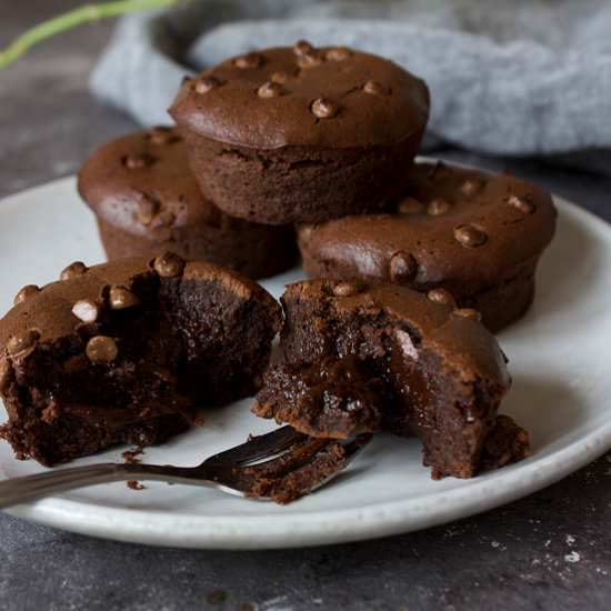 Chickpea flour chocolate cakes