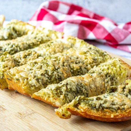 Cheesy Pesto Bread