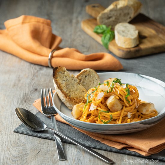 Red Pepper Spaghetti with Scallops