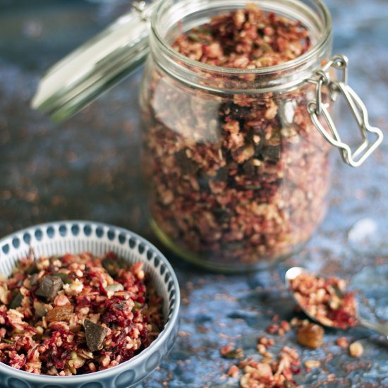 Beetroot chocolate granola