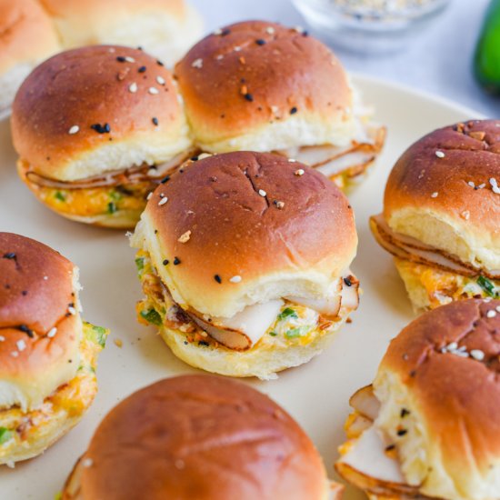 Chicken Jalapeño Popper Sliders