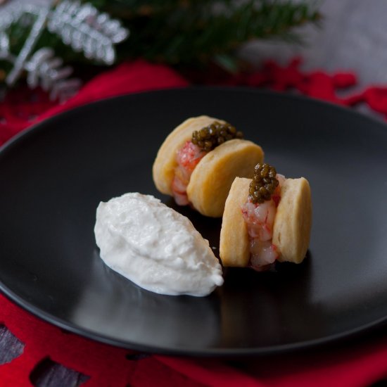 Canapes with shrimps tartare