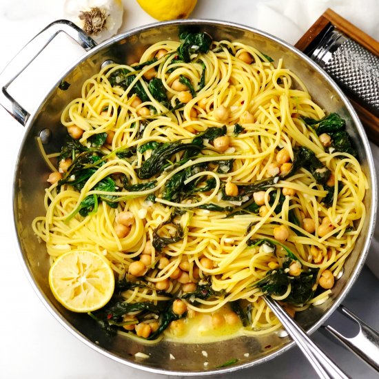 Pasta with Spinach and chickpeas