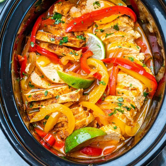 CROCKPOT CHICKEN FAJITAS