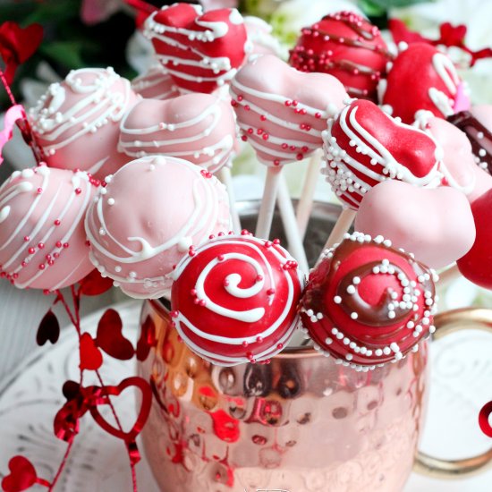 VALENTINE’S CAKE POPS