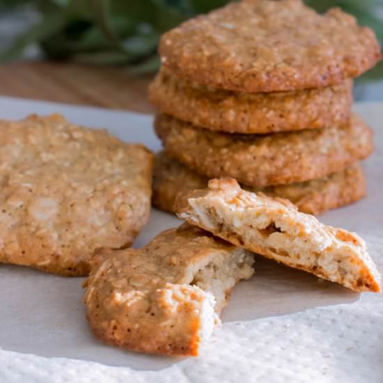 Oatmeal and almond cookies