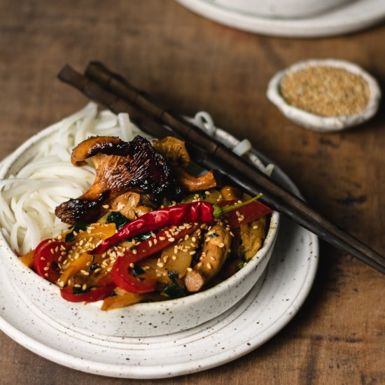 Mushroom Stir Fry with Rice Noodles