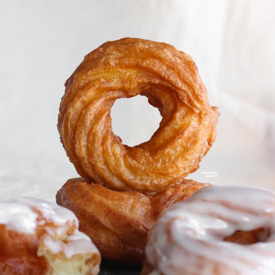 French Cruller [Honey Glazed]