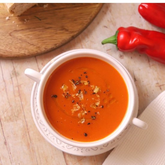 CREAMY RED PEPPER SOUP