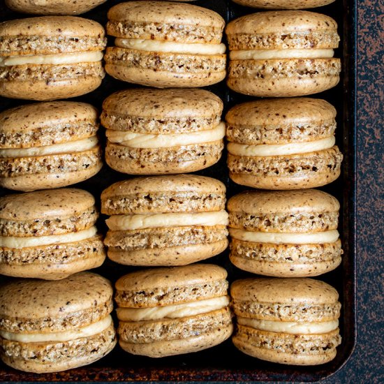 Caramel macchiato macarons