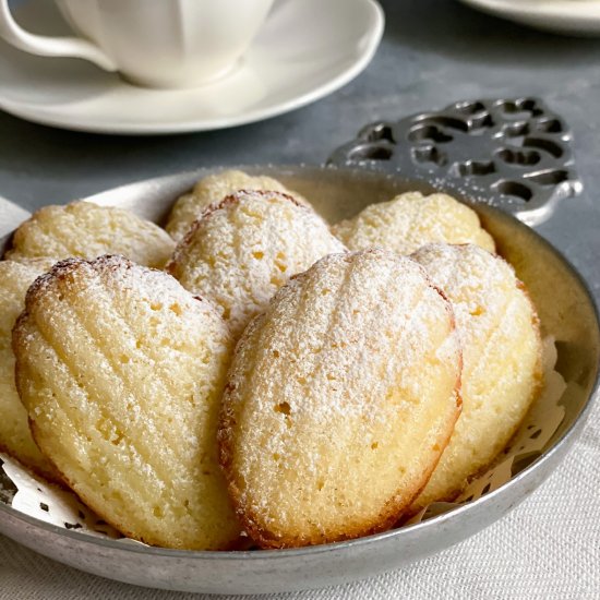 Classic Lemon Vanilla Madeleines