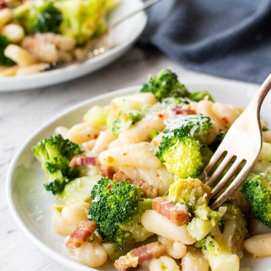 Easy and Delicious Broccoli Pasta