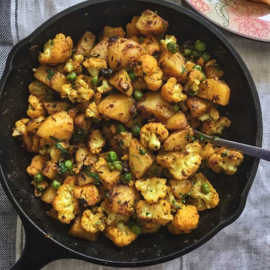 Aloo Gobi Mutter Potato Cauliflower