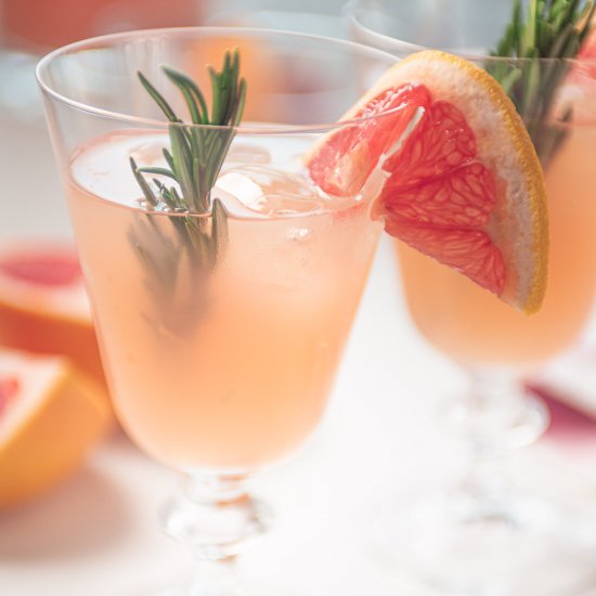 Sparkling grapefruit mocktail