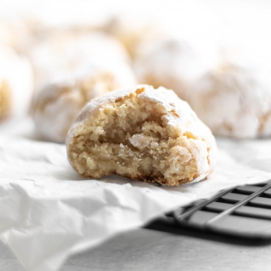 Vegan Amaretti Cookies