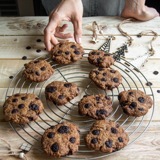 VEGAN CHOCOLATE CHIP COOKIES