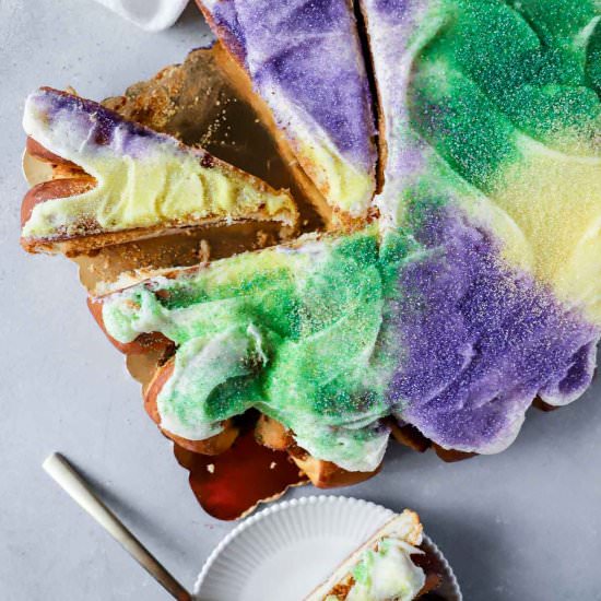 Soft & Fluffy Mardi Gras King Cake