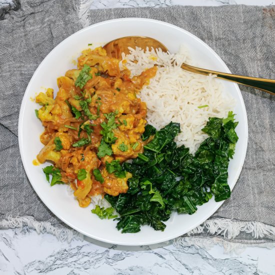 Cauliflower Curry with Coconut Milk