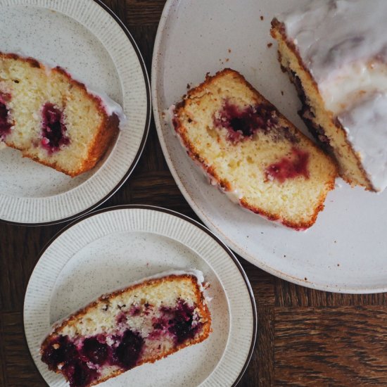 Lime & blackberries yogurt loaf